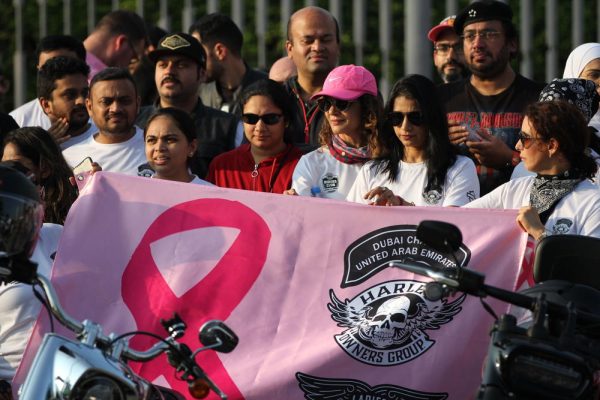 تنظم مجموعة هارلي أونرز حملة لتوعية سرطان الثدي من خلال جولة بالدراجات النارية باللون الوردي في جميع أنحاء الإمارات.