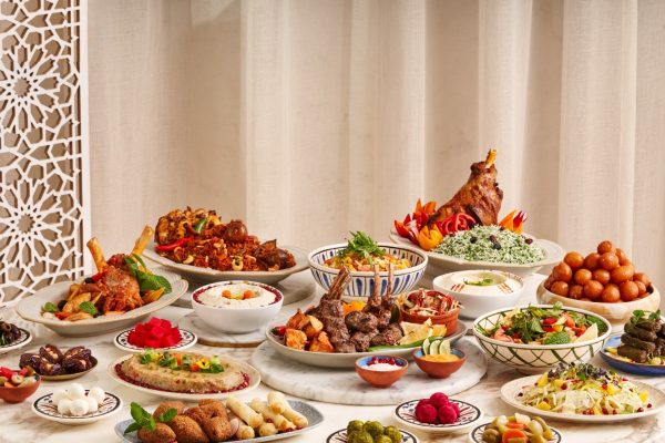 أجواء ساحرة ووجبات إفطار وسحور مميزة في فندق سانت ريجيس دبي، النخلة طوال شهر رمضان