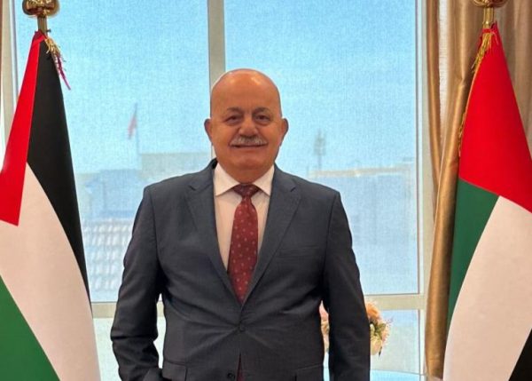 أكد السفير علي يونس، القائم بأعمال سفارة دولة فلسطين لدى دولة الإمارات العربية المتحدة، أن "دعم دولة الإمارات العربية المتحدة الشقيقة، للشعب 