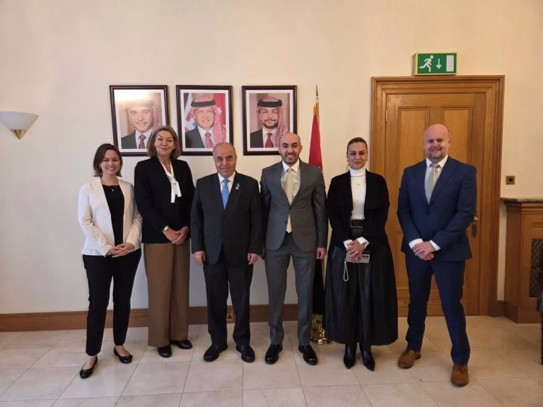 تمديد الشراكة بين بيرسون والأردن حتى عام 2031 لتعزيز التعليم المهني في المملكة الأردنية الهاشمية
