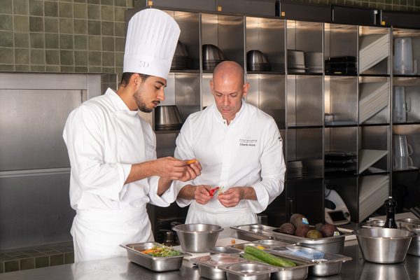 “إيكول دوكاس أبوظبي” يفتح باب التسجيل لدورات مُتخصّصة في أساسيات فنون الطهي والحلويات الفرنسية “إيكول دوكاس أبوظبي” يفتح باب التسجيل لدورات مُتخصّصة في أساسيات فنون الطهي والحلويات الفرنسية